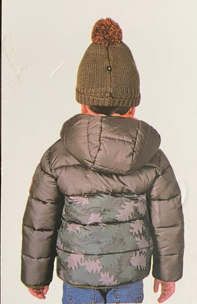 CHAMARRA CON GORRA