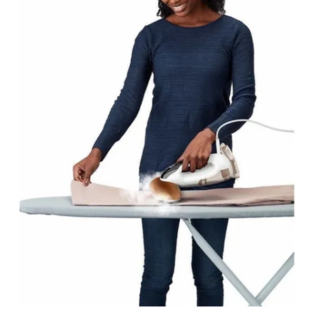 PLANCHA DE VAPOR CONAIR MODELO GS121GDES