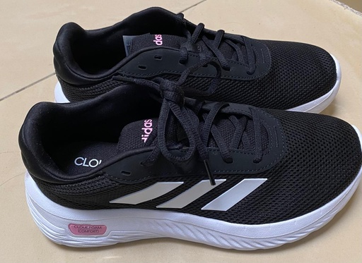 [0004173]  ADIDAS TENIS COUDFOAM 